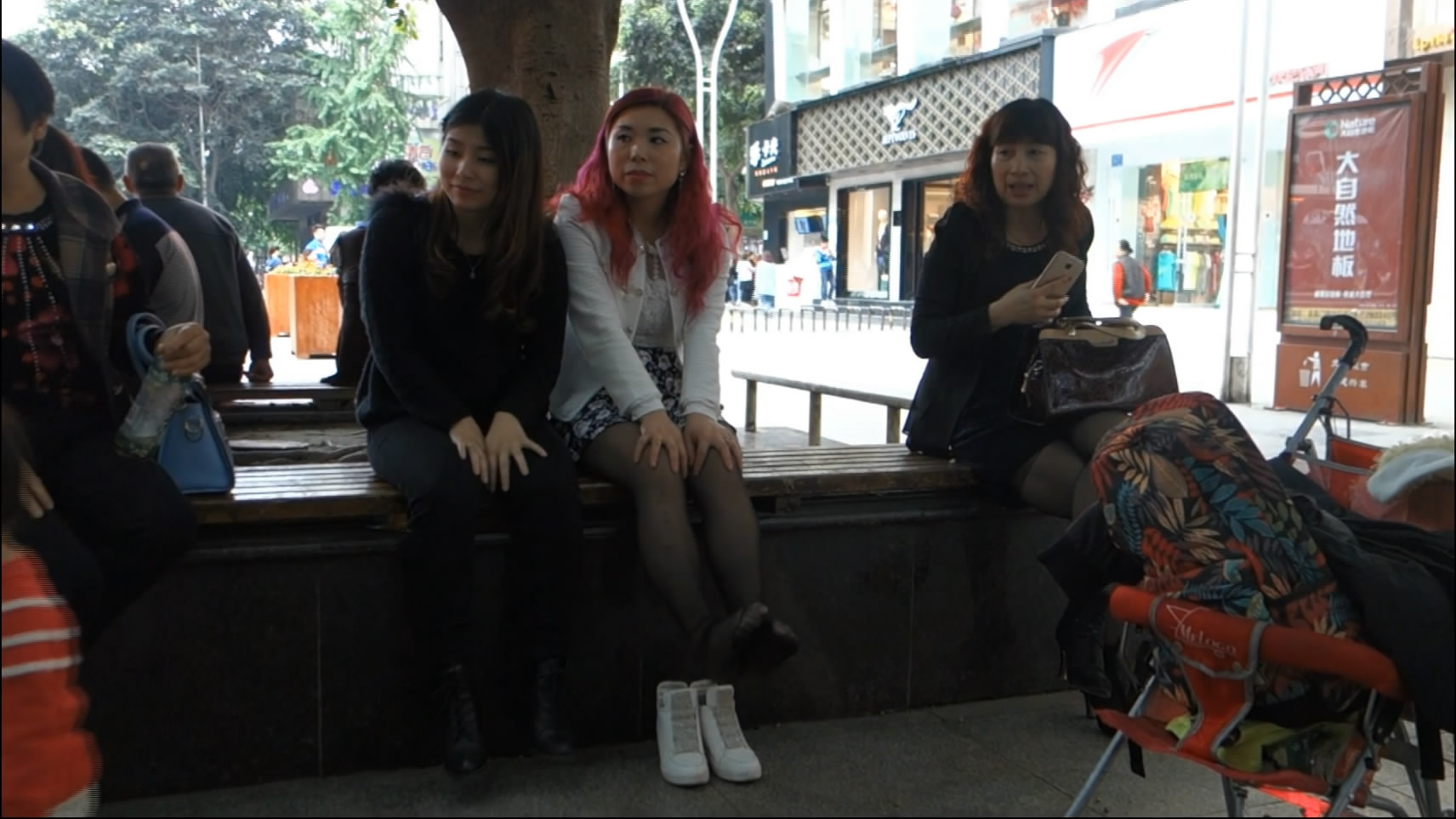 streetsnapnylon[00 00 02][20181203 234114 9]